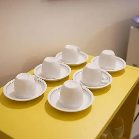 Ailanthus בית הארחה